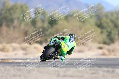 media/Dec-07-2025-CVMA (Sun) [[3e7d2de5dc]]/Race 12- Formula 40 MW and LW/